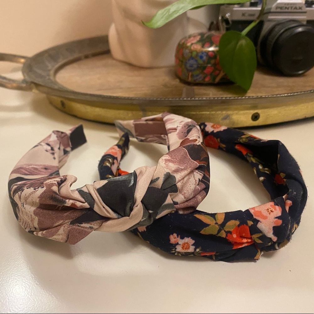 2 Anthropologie knotted headbands